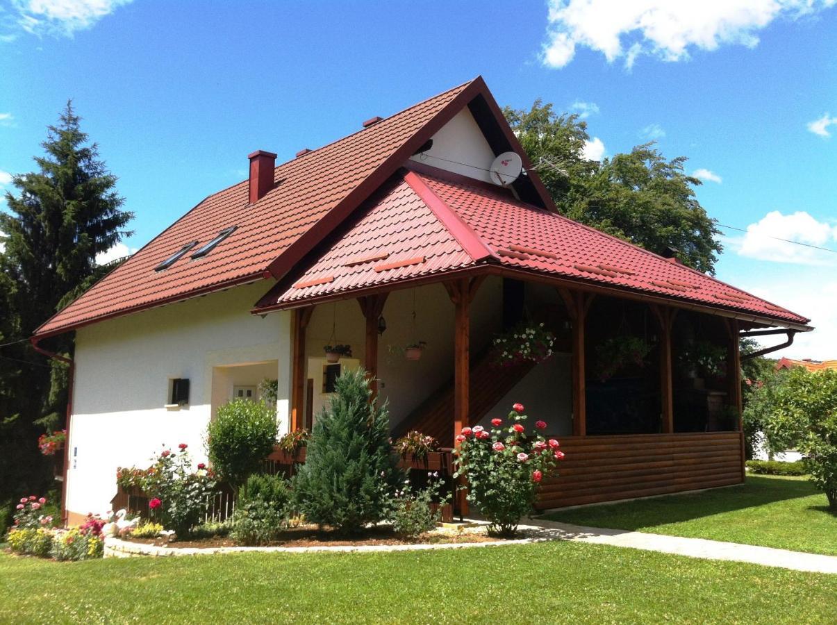 Apartments Renata Смолянац Экстерьер фото